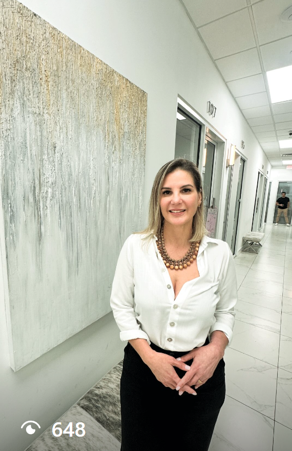 Audre Rocha en el pasillo de Aflores Beauty Spa